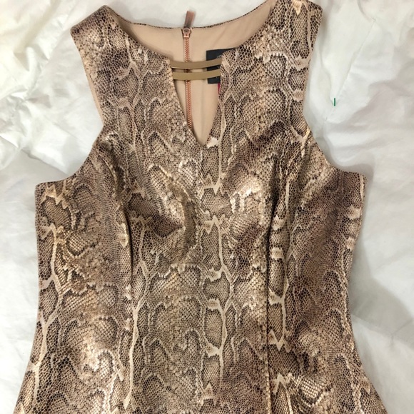 Vince Camuto Dresses & Skirts - Vince Camuto Gold Snakeskin Dress